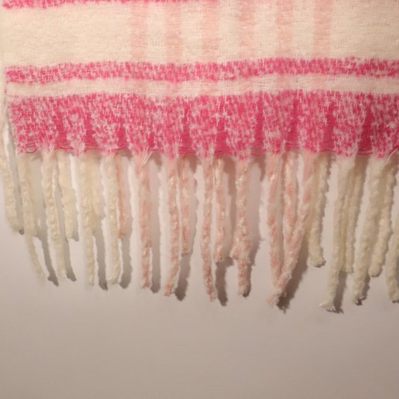 NWT Free People Gemini Plaid Blanket Scarf in Petal - Picture 9 of 10